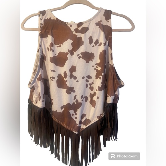 Peach Love California Tops - Cow print fringe tank top women’s large